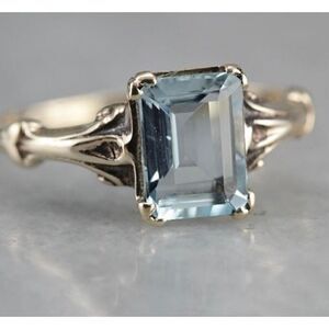🩵 Antique stunning light blue sparkling ring 🩵